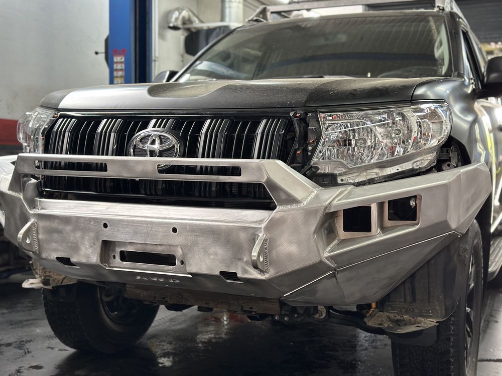 Toyota Prado 150 силовий бампер алюміній з площадкою під лебідку