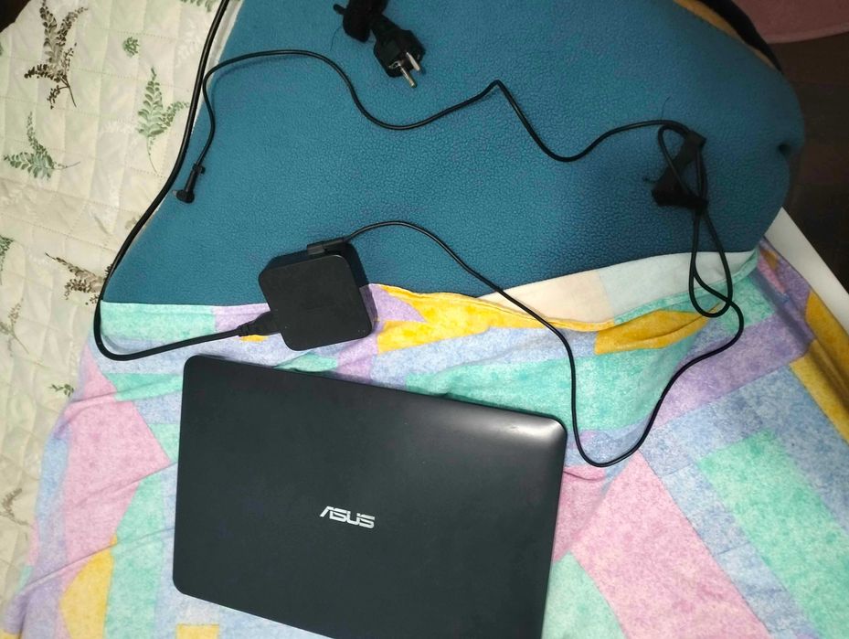 Asus K555Q - Dependente do carregador ligado