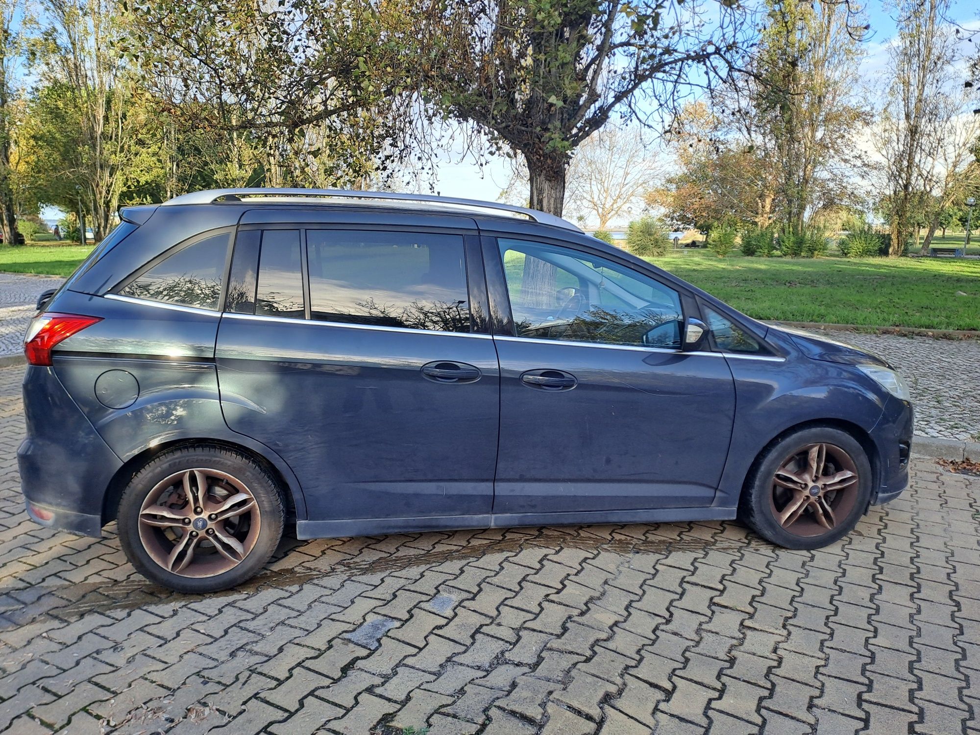 Ford Grand C Max 1.6 TDCI 2014 7 lugares