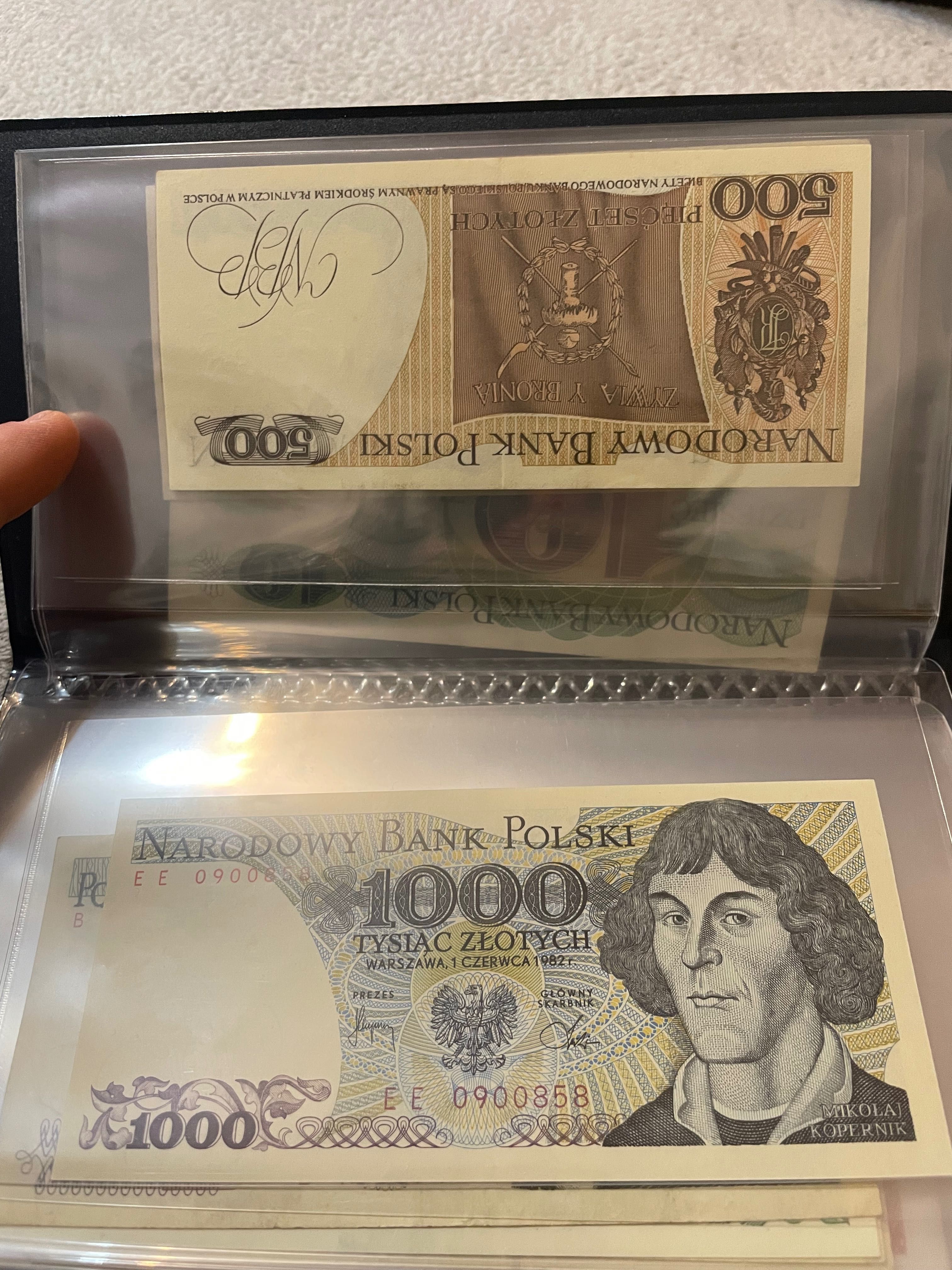 Klaster z polskimi banknotami