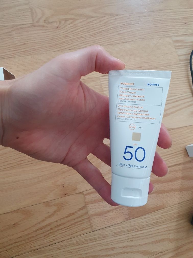 Krem koloryzujacy Korres SPF50