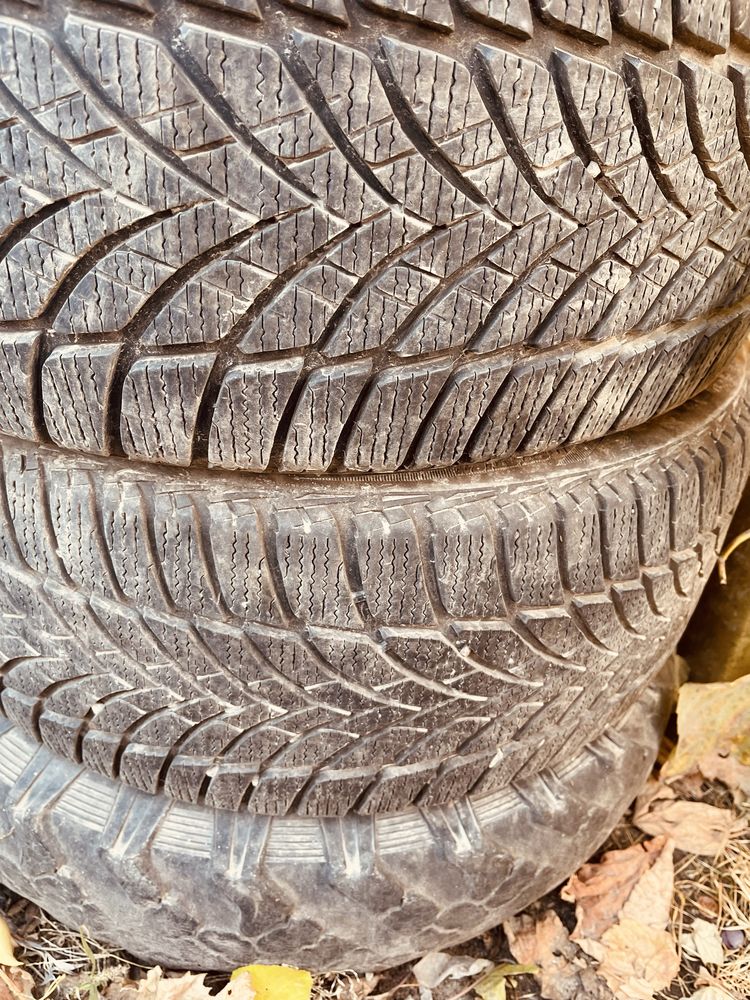 Продам резину goodyear 225/40 R18      1 шт