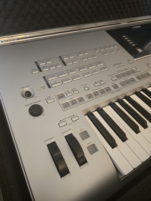 Yamaha Tyros 4 w IDEALNYM STANIE