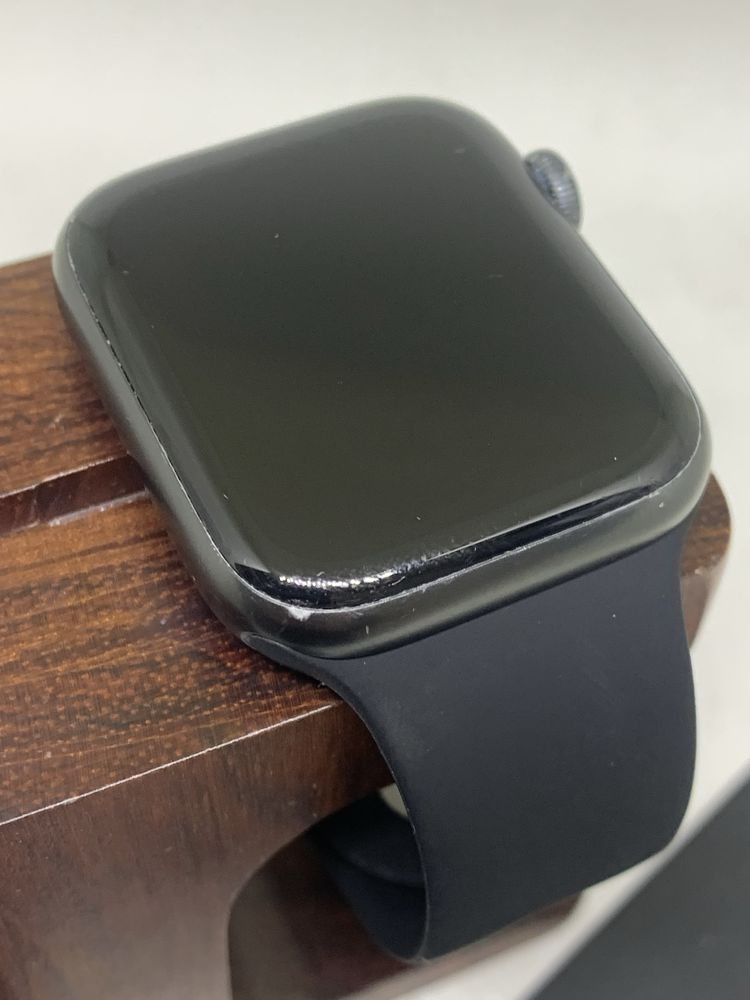 Оригінальні apple watch series 5 44 mm space gray