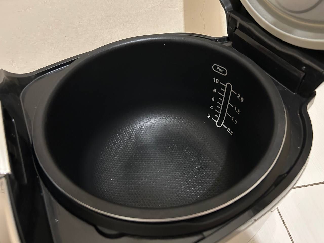 Мультиварка Tefal Essential Cook RK321A34.