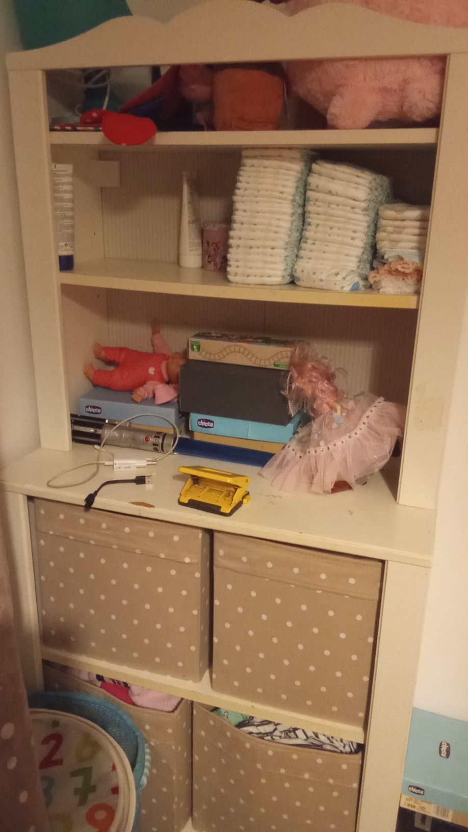 Movel Ikea branco criança