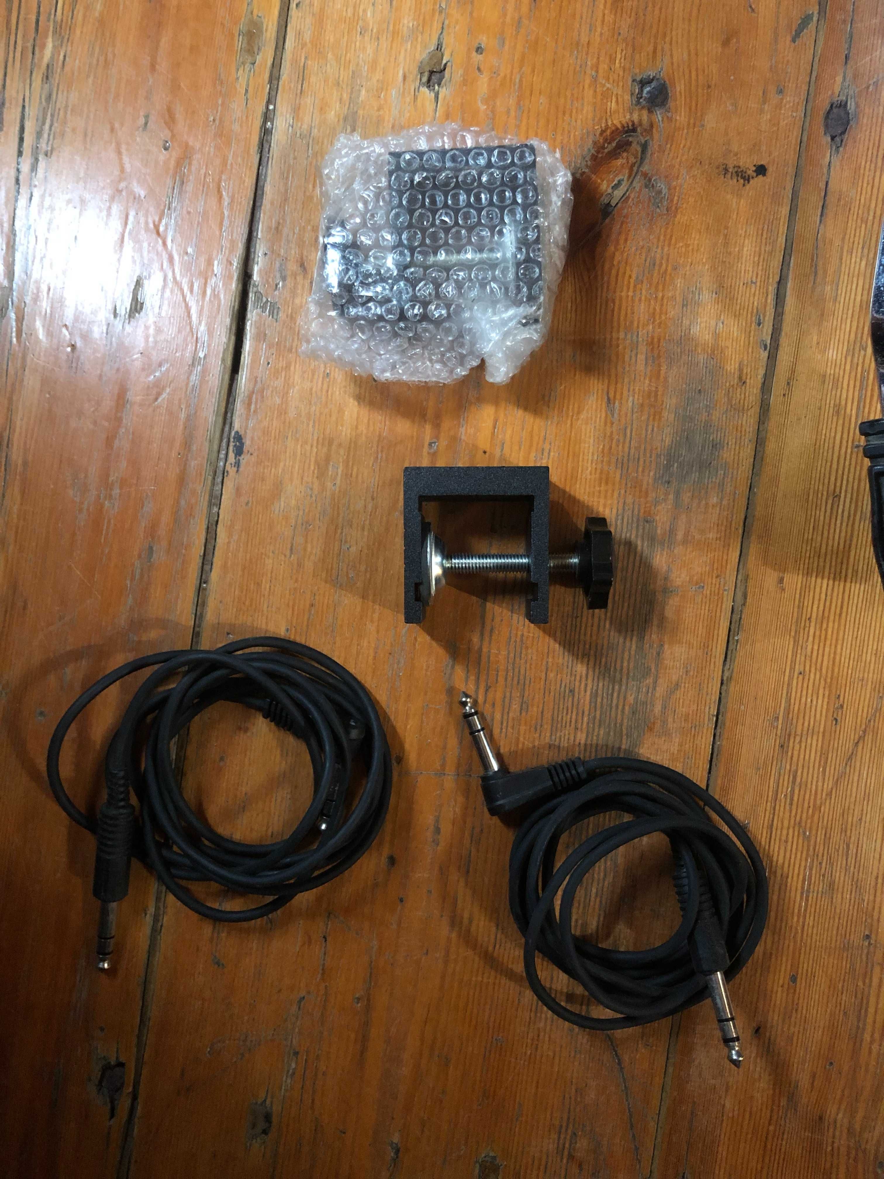 Bateria Roland (pedals, pads) em boas condições