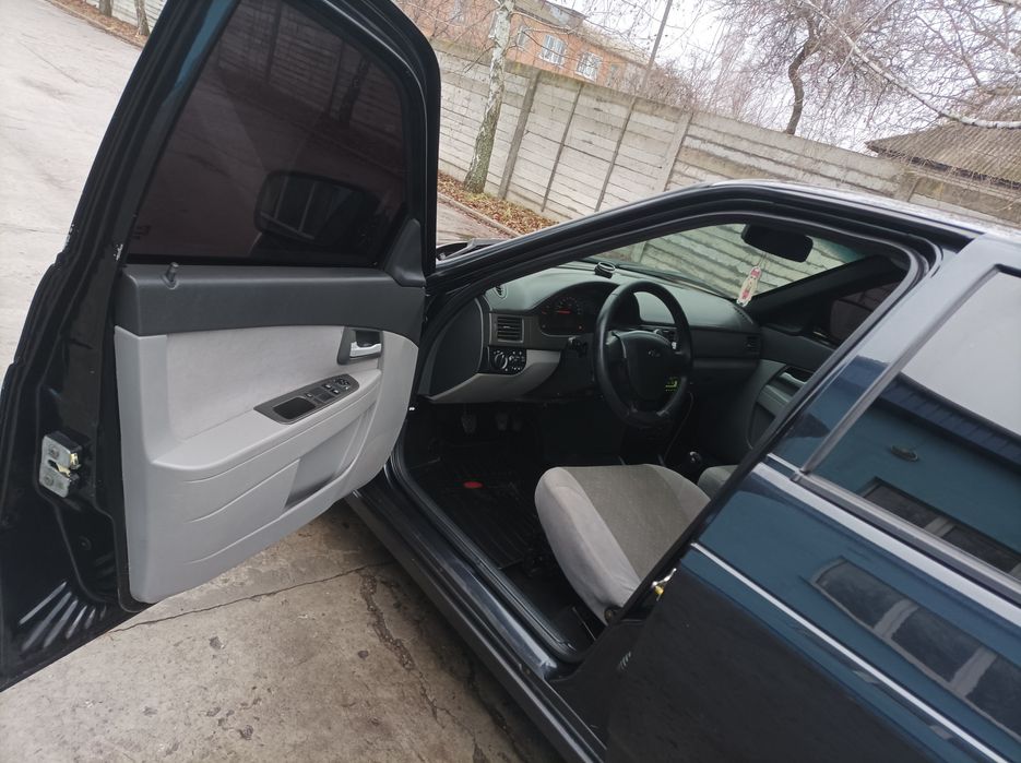 Lada Priora хетчбек