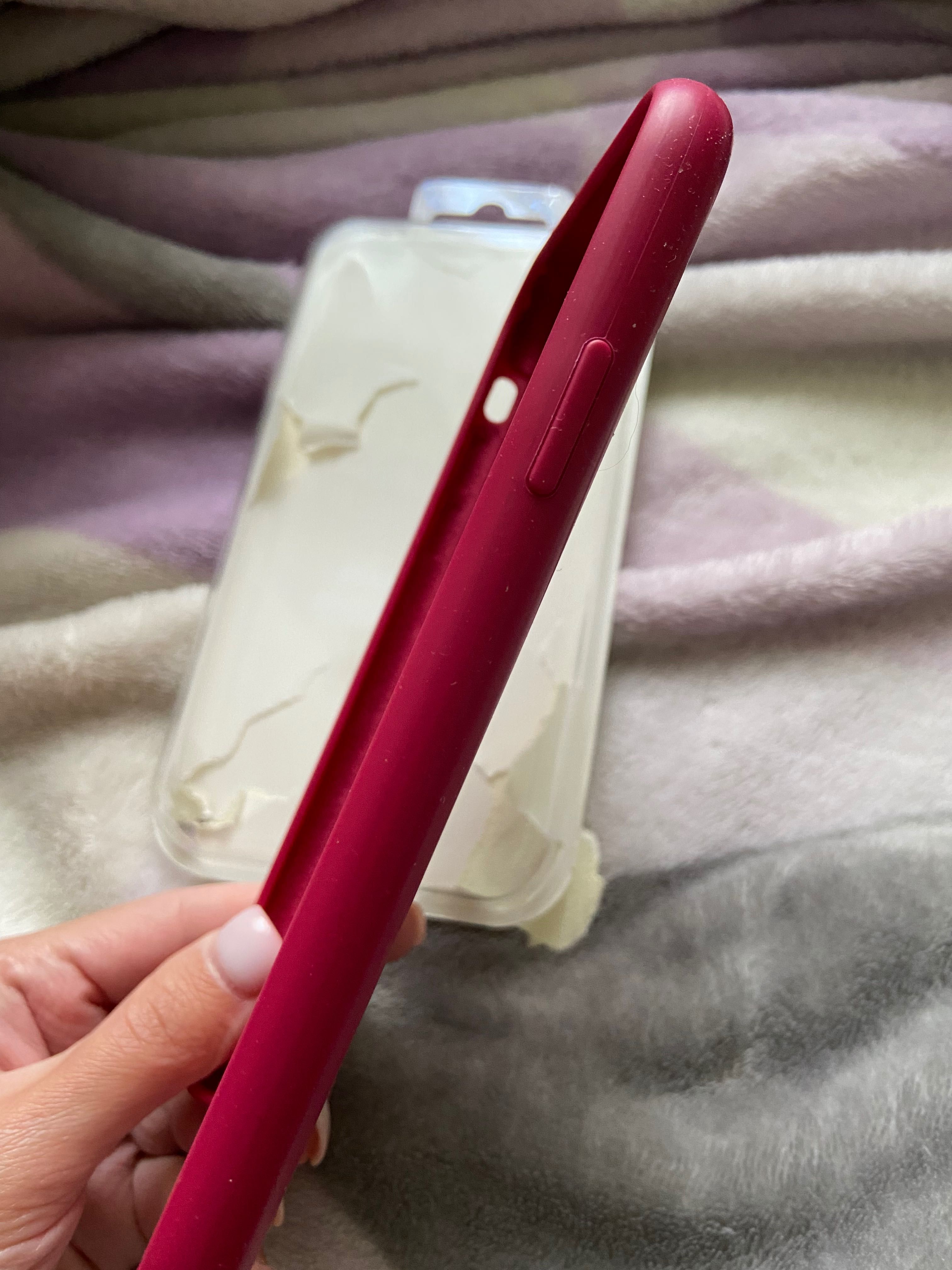 Чехол на iPhone 11 silicone case , цвет  марсала