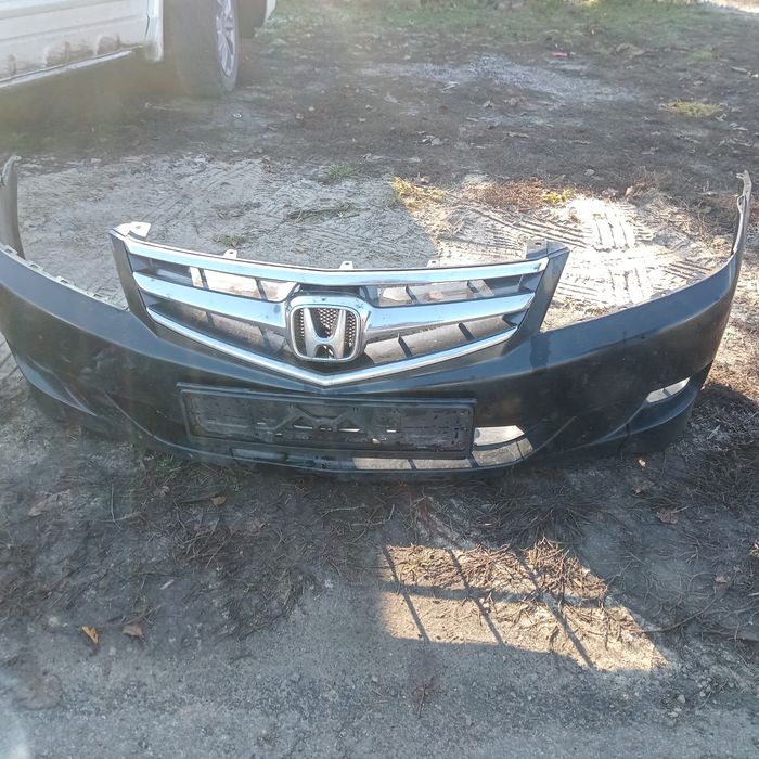Бампер передний хонда аккорд 2006-2007г