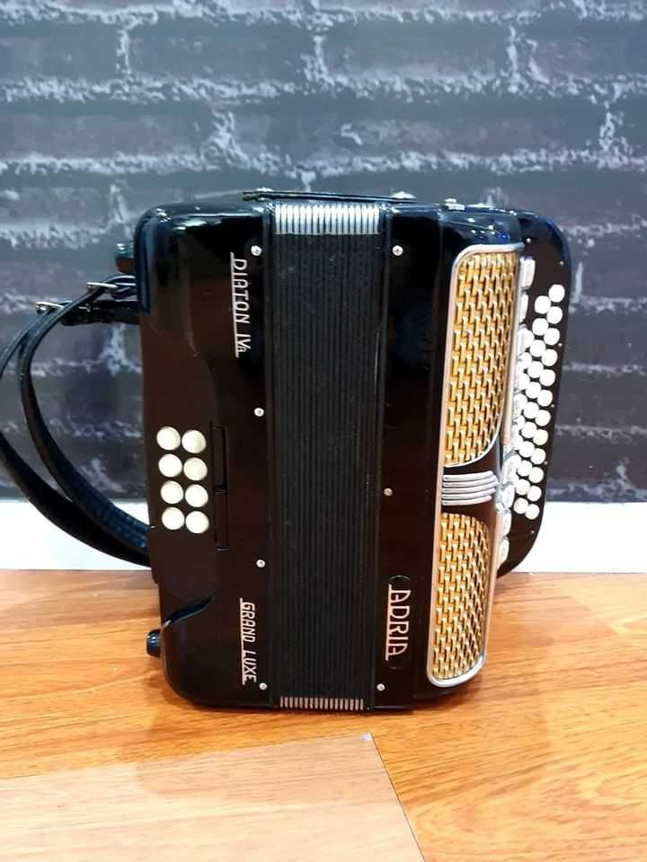 Concertina Adria Grand Luxe Diaton IVa 4 Voz Fá Lá Ré