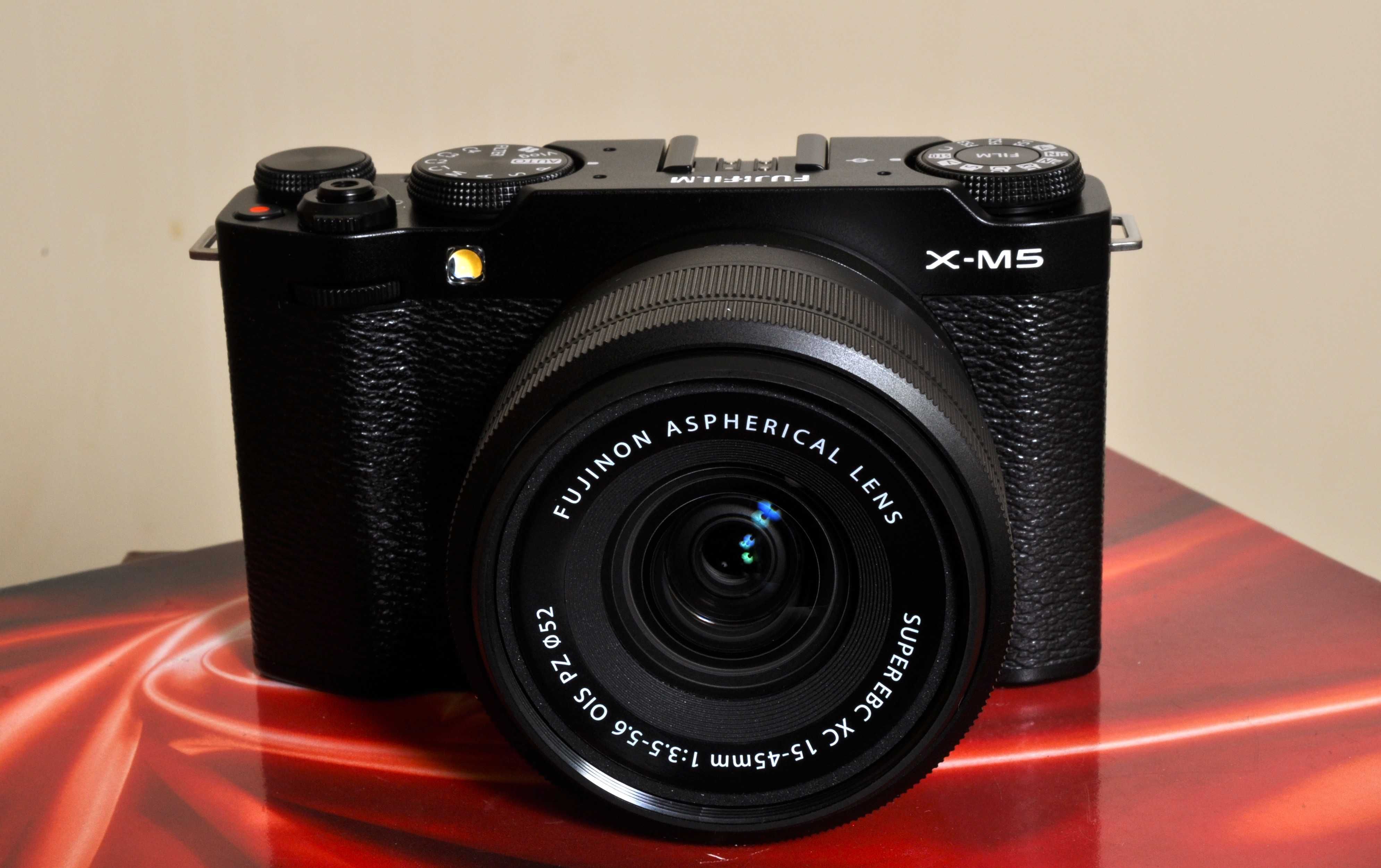 Fuji X-M5 + Xc 15x45. Novo, fatura e garantia 3 anos Fuji Pt
