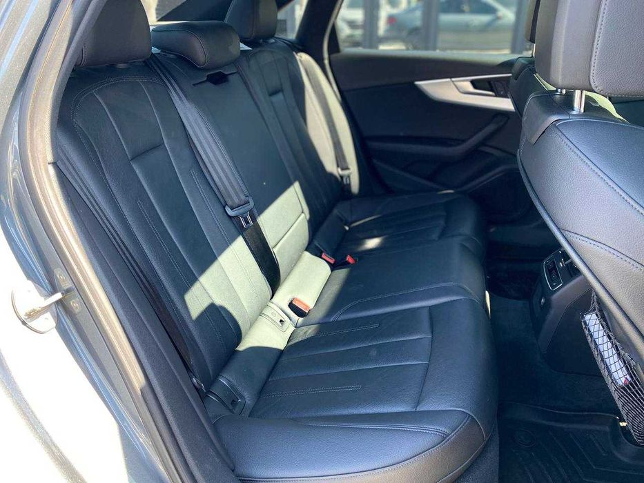 Audi A4 2016 (2.0T Premium 2016 Gray 2.0L) (Розстрочка / Лізинг)