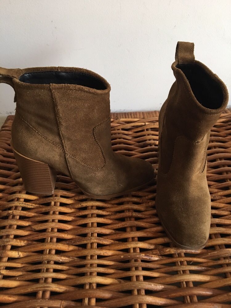 Botas / Botins camurça Zara