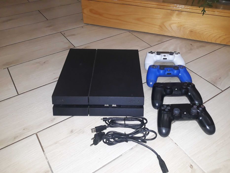 Игровая приставка Sony PlayStation 4 (500GB Black (БУ))