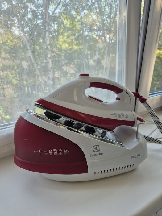 Праска з парогенератором ELECTROLUX EDBS 2300