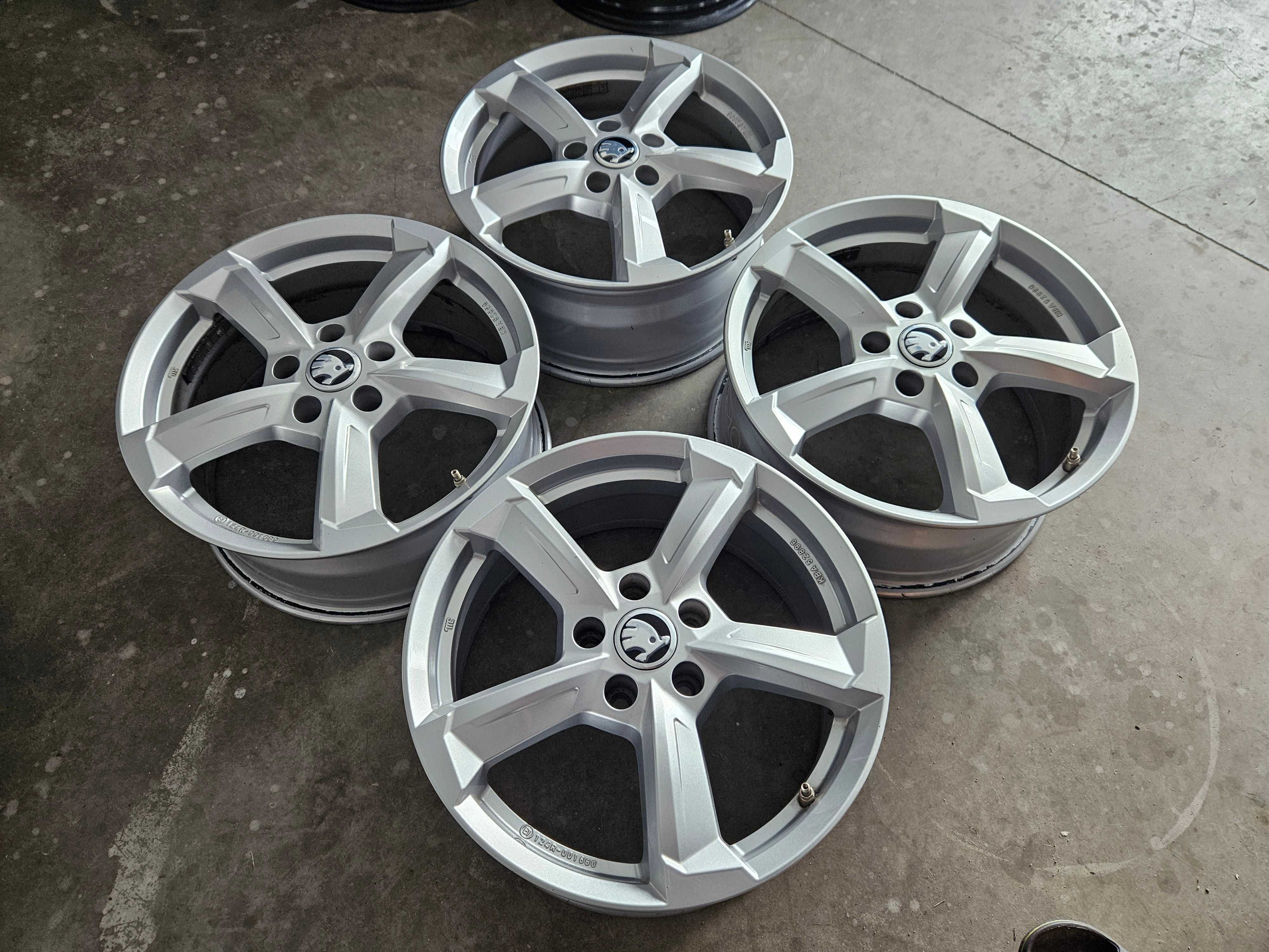 Alufelgi Skoda 17" 5x112 Octavia III IV VRS SuperB Karoq Scout Yeti