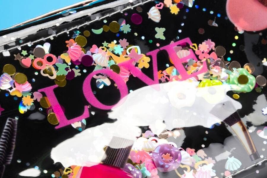 kolorowa, wodoodporna kosmetyczka podróżna