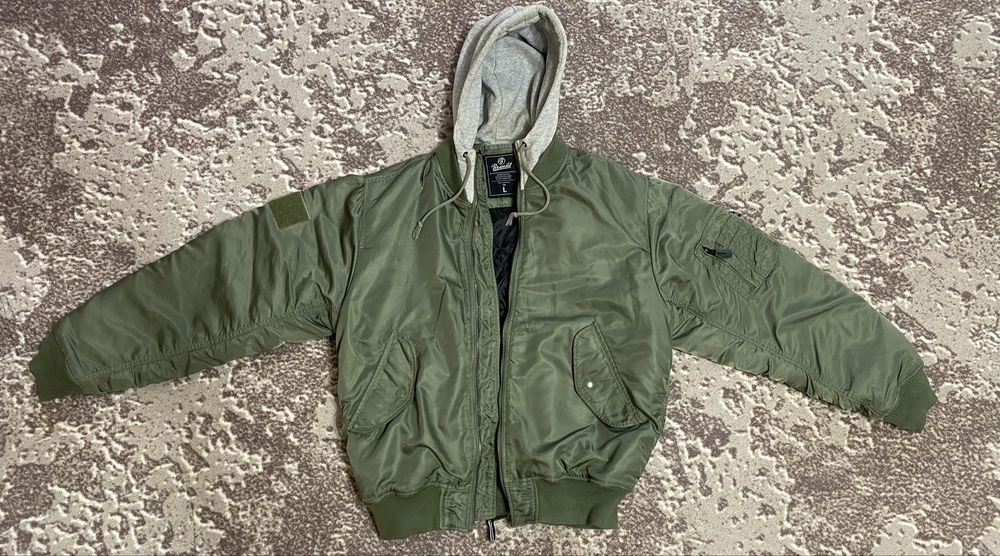 Бомбер по типу Alpha Industries