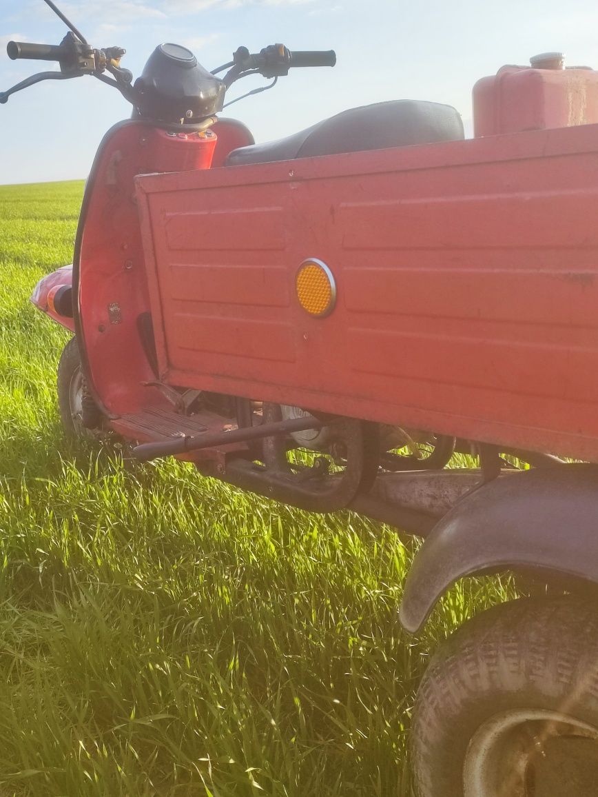 Продам мотороллер муравей