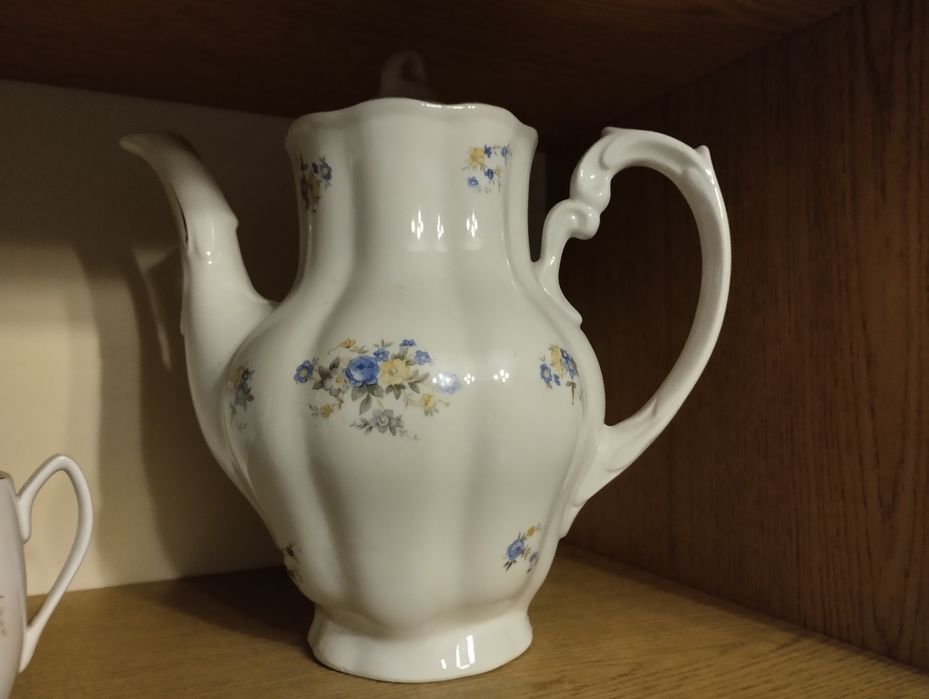 Porcelana Chodzież, zestaw filiżanki, cukiernica, dzbanek