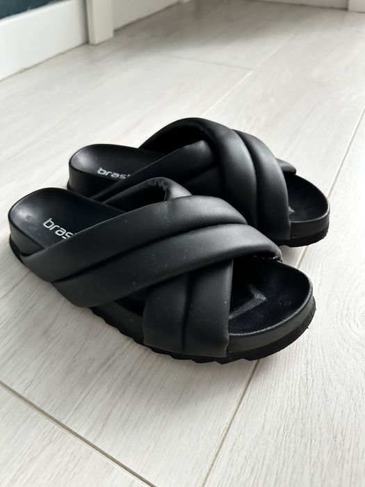 Шкіряні жіночі тапки Braska чорні
