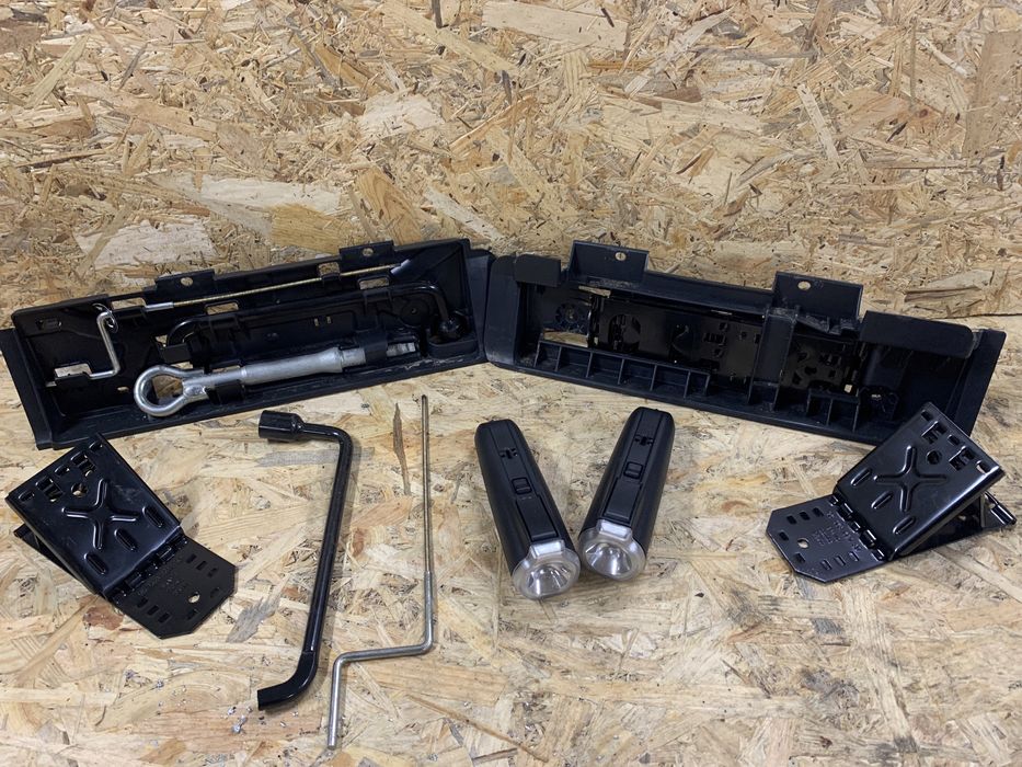 Ліхтарик підсвітки багажника Фонарик Пежо 3008 5008. Citroen