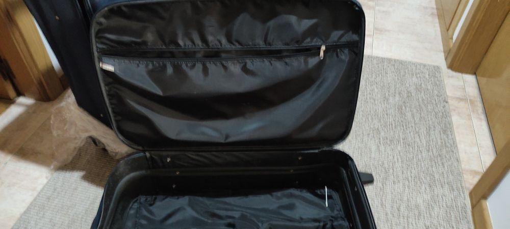 Vendo malas de viagem