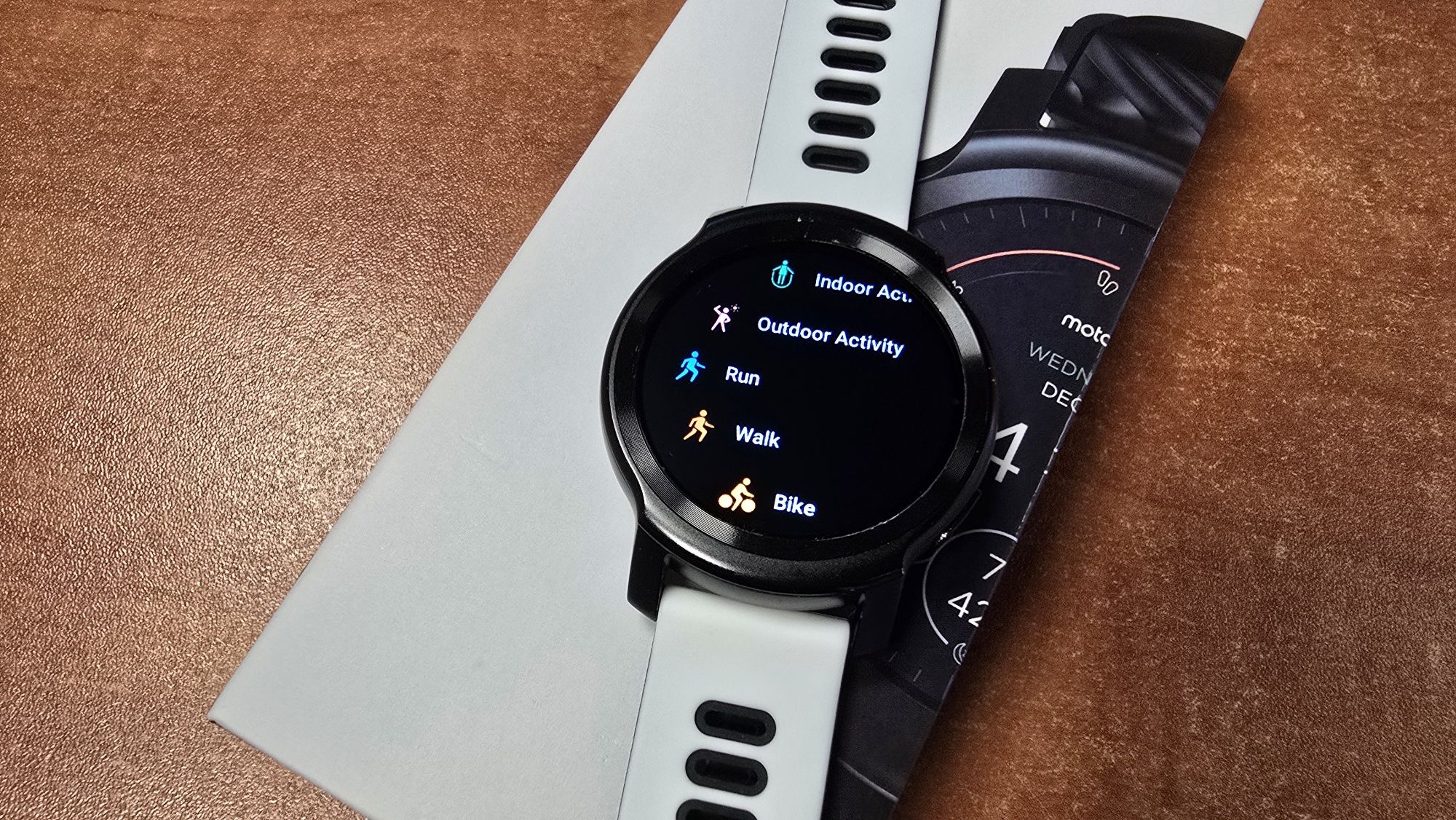 Motorola Moto Watch 100 czarna, stan bdb