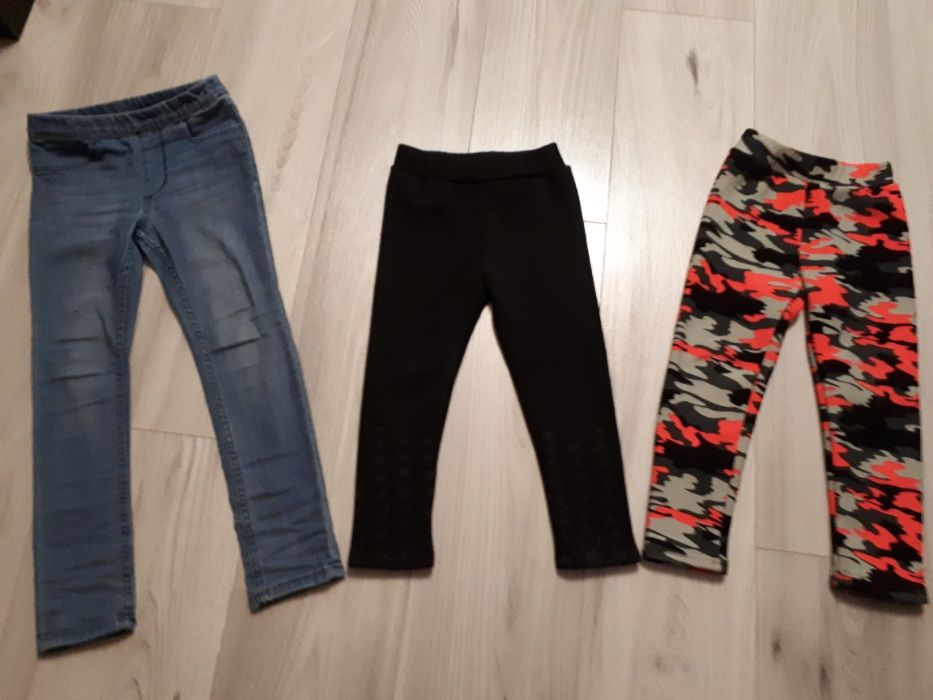 2 szt. spodni/legginsów firmy m.in. H&M w rozmiarach 104, 110 i 122cm