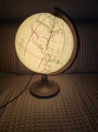 Duży globus podświetlany mapa świata