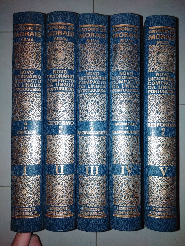 Novo Dicionário Compacto da Língua Portuguesa - 5 volumes