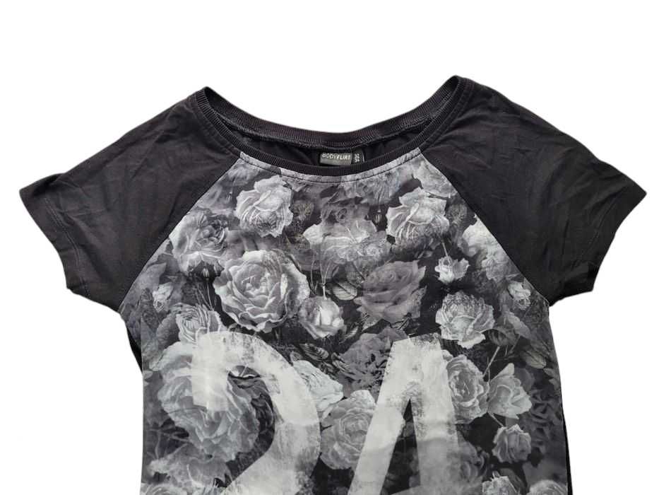 Bluzka damska t-shirt kwiaty 34,XS BonPrix Bodyflirt
