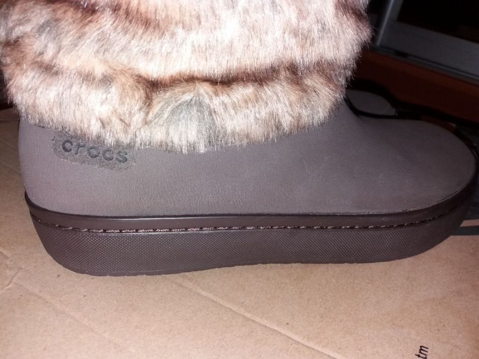 Сапоги Crocs Modessa Furry W7