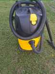 Odkurzacz Karcher budowlany.