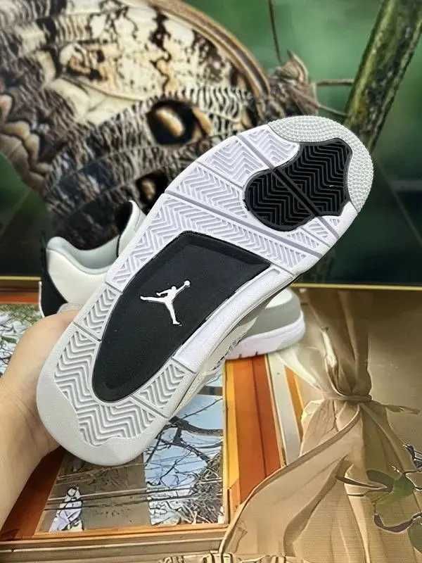 Buty do koszykówki Jordan 4 Retro Military, rozmiar 41