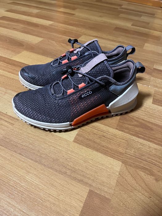 Трекінгові кросівки Ecco