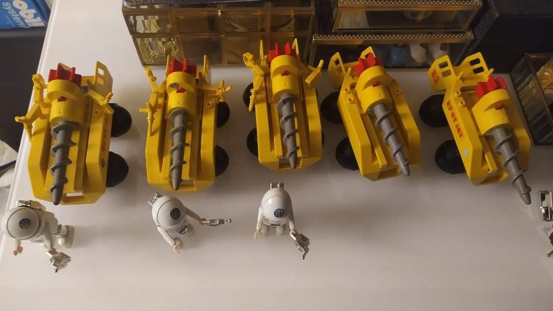 Playmobil furadora + astronauta e acessórios playmospace