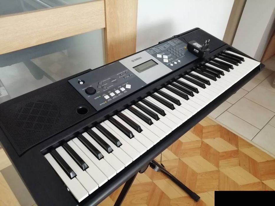 Keyboard Yamaha 61  klawiszy 5 oktaw statyw MIDI