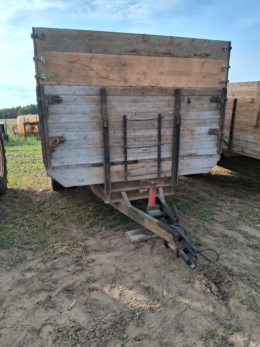 Przyczepy rolnicze 4-6ton drewniane ładne