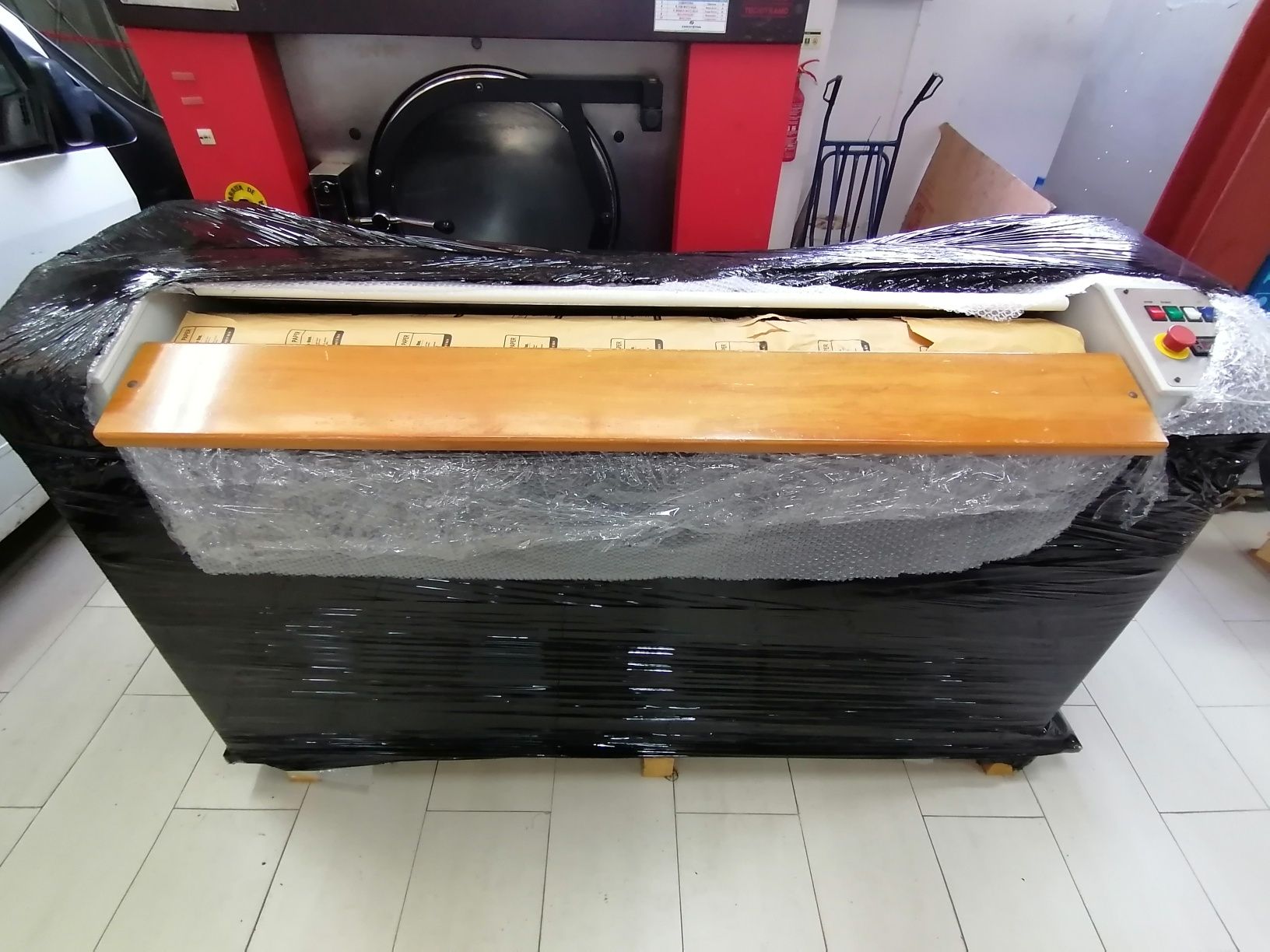 Aluguer de equip. para lavandaria industriais self service lares