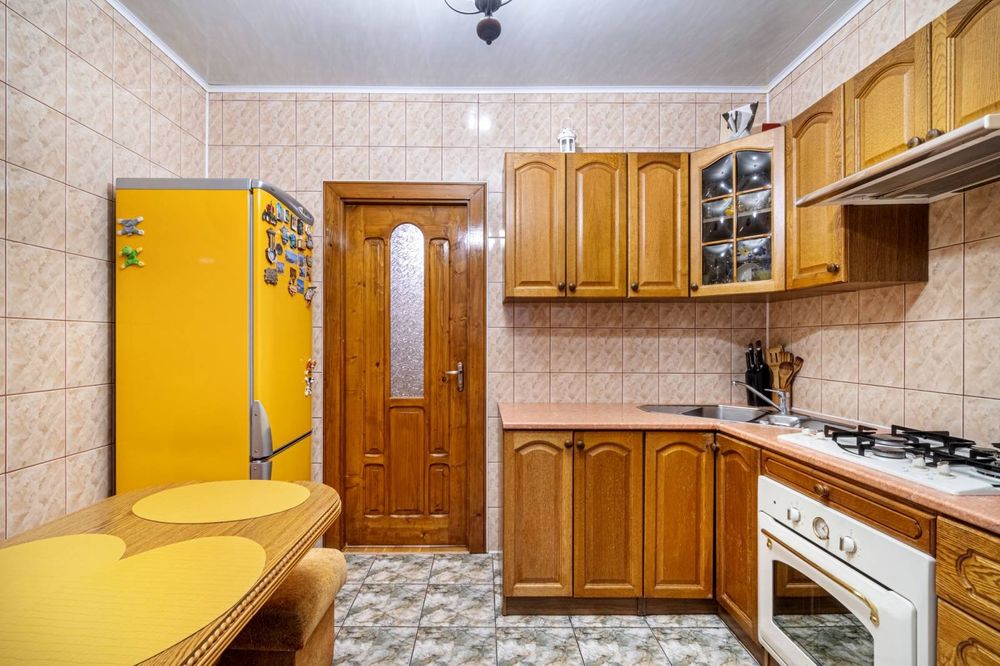 Пропоную для купівлі 3 кімнатну квартиру на вул.Леонтовича