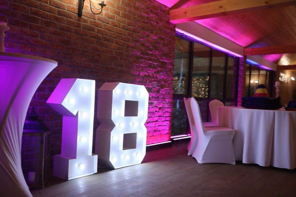 Miechów Cyfra 18ka   40 50 60 Napis Love Serce Led Nagłośnienie Nami