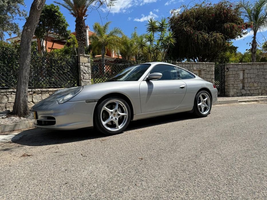 Porsche 911 (996) Carrera 4