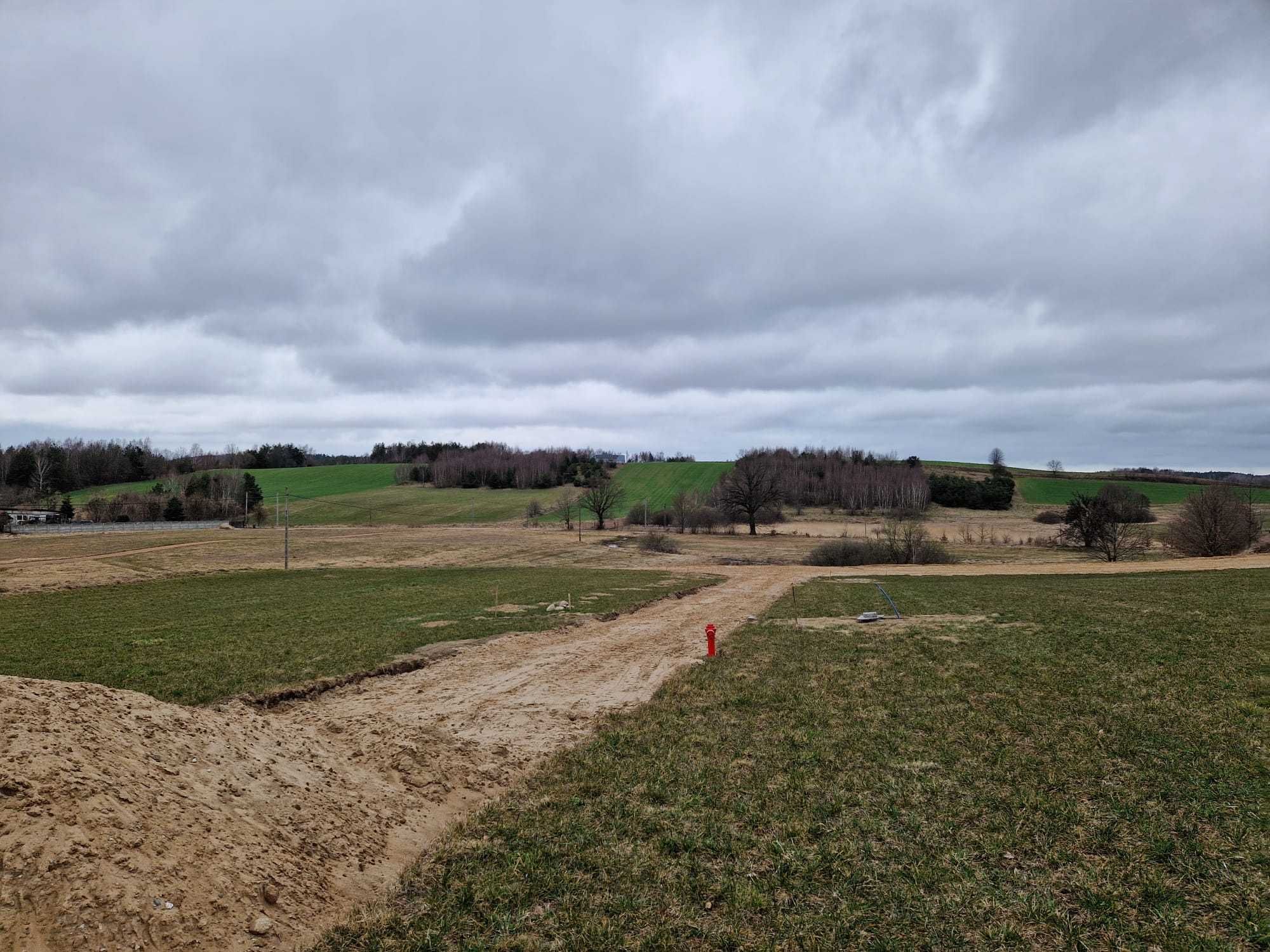 sprzedam działkę budowlaną, 10 min od Wejherowa, z wodą i prądem