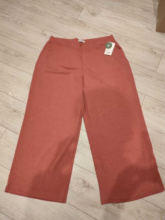 Nowe damskie spodnie r. XL