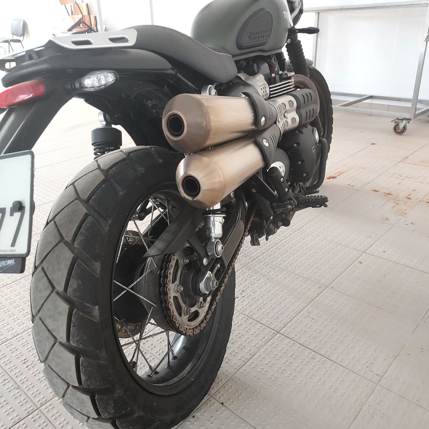 Triumph bonneville 900