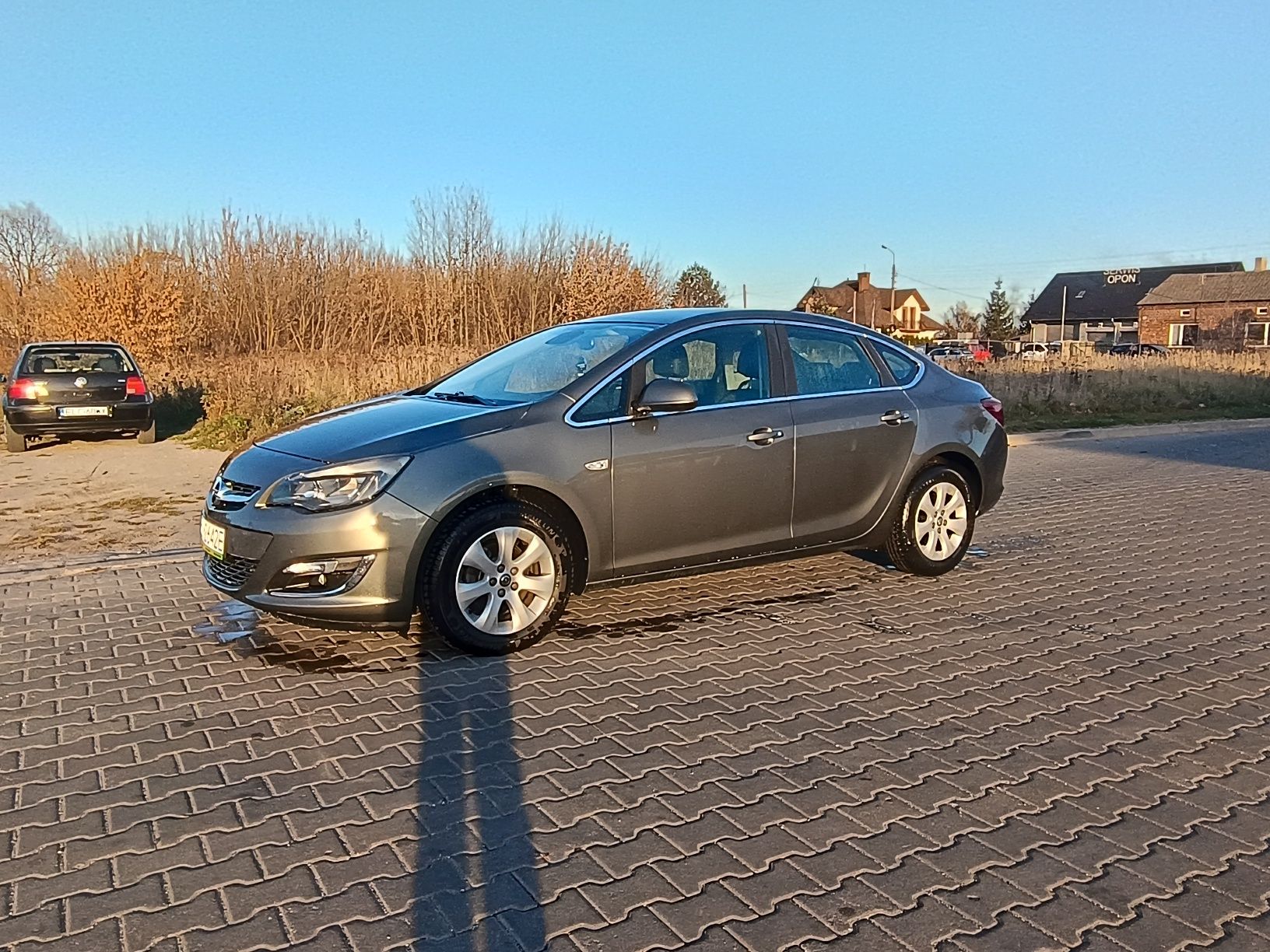 Opel Astra 1,4 turbo 140km LPG.