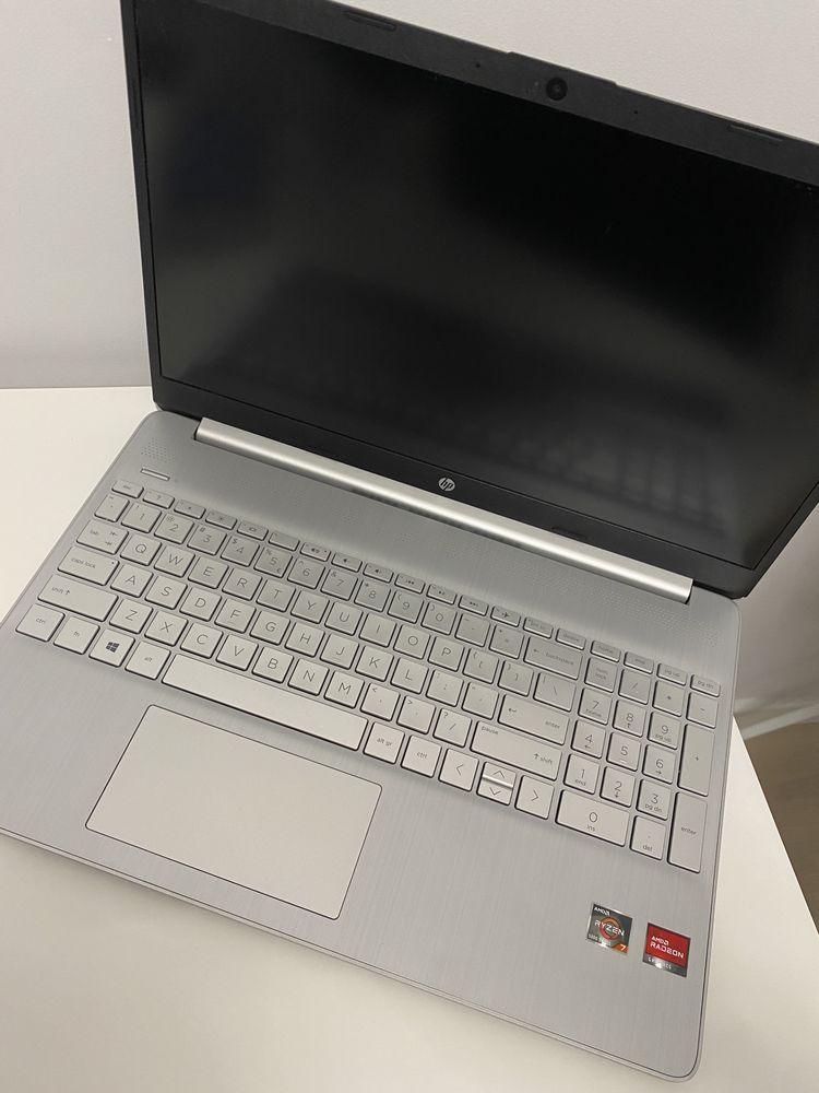 Laptop HP 15s Ryzen 7-5700U/16GB/512GB SSD/Win11