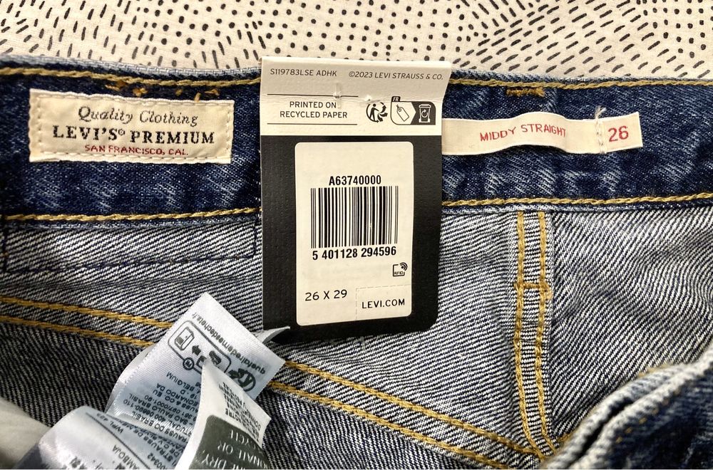 Calças Middy Straight 26 Levis